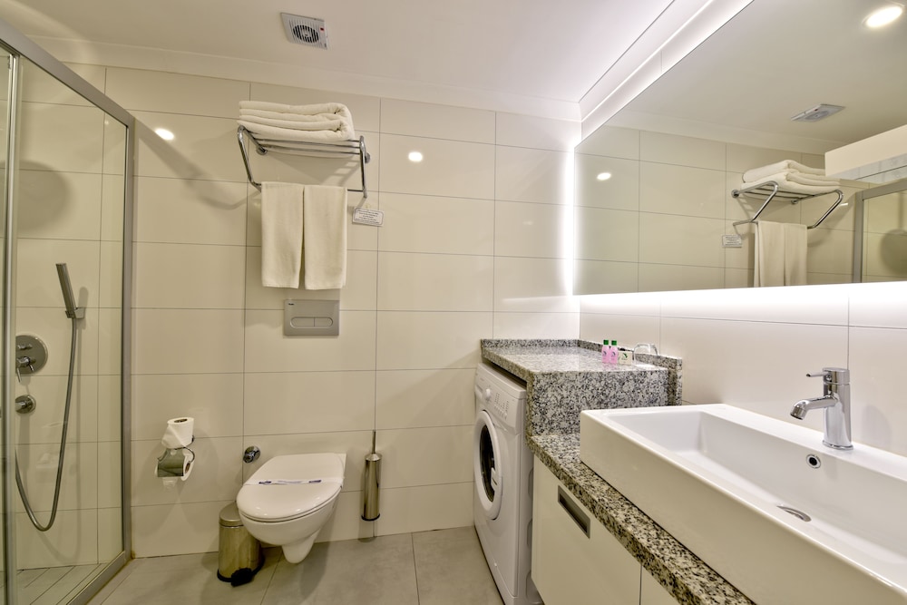 Green Garden Suites Hotel 28/29