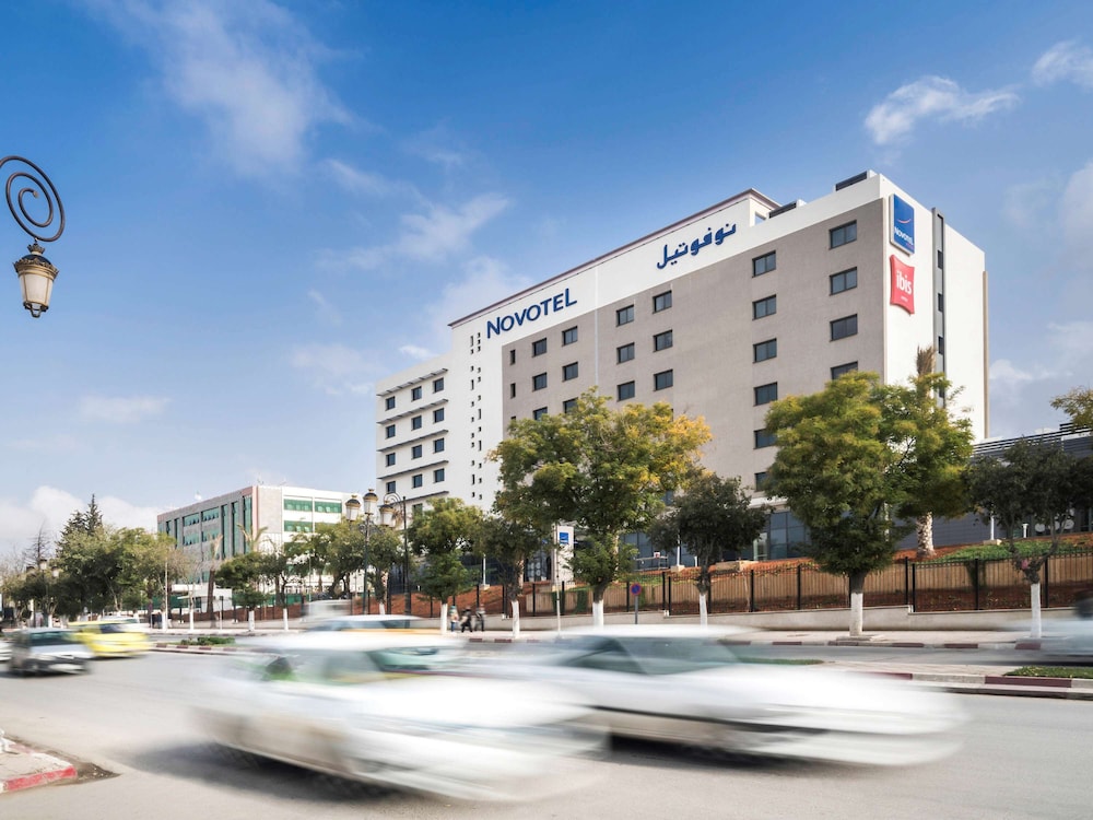 Renea Hotel 55/59