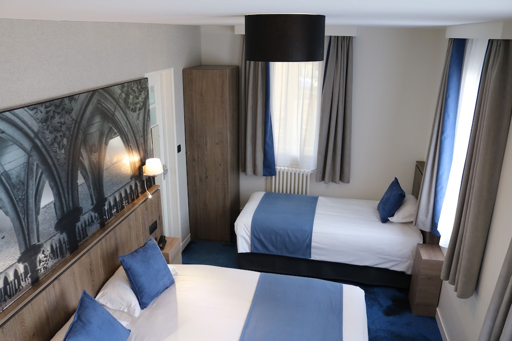 Triple, 1 Double and 1 Single Bed, Annex