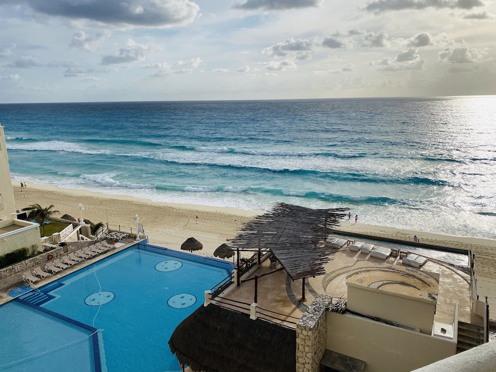 Bsea Cancun Plaza Hotel 61/69