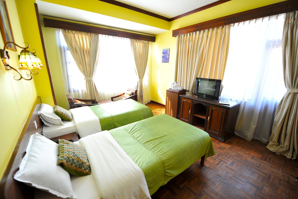 Hotel Excelsior(P)Ltd 11/33