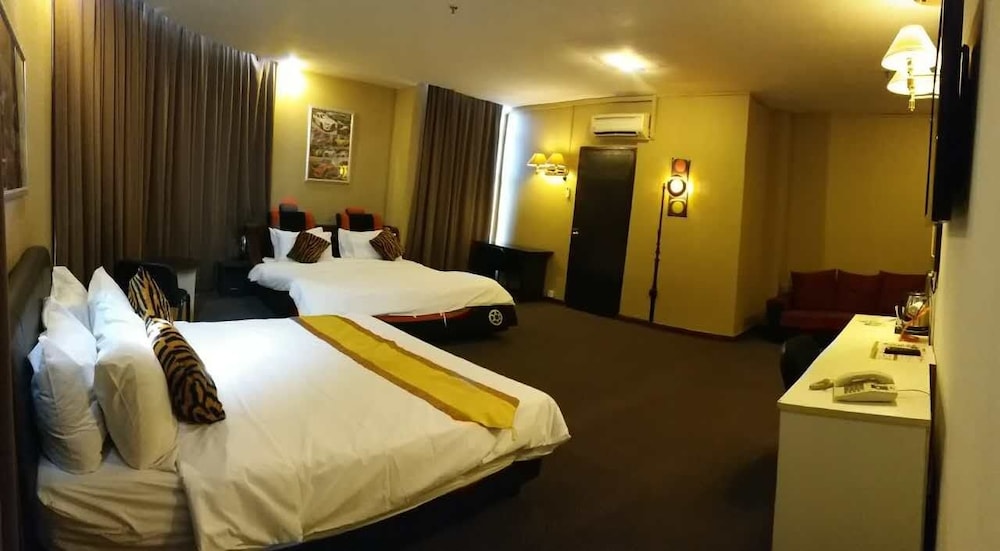 Paragon City Hotel 15/28