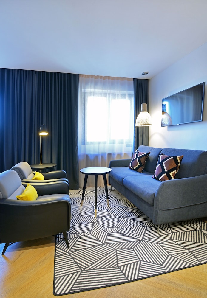 Hotel Roosevelt 23/62