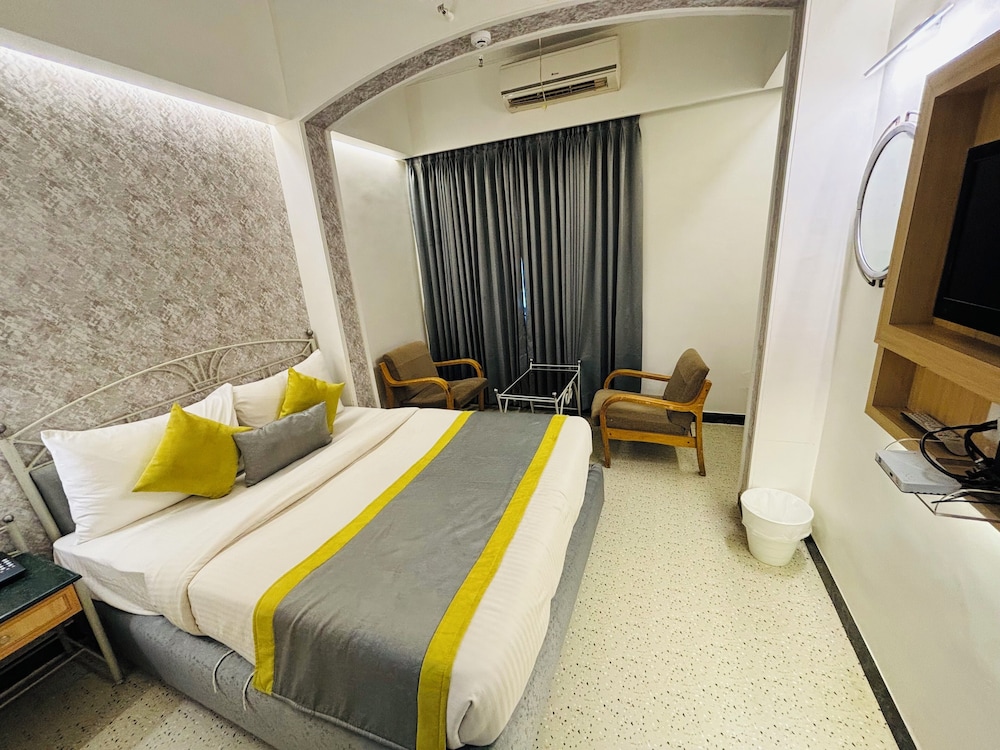 Hotel Gurukripa 9/50