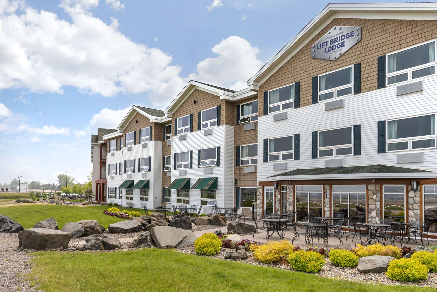 Lift Bridge Lodge Ascend Hotel Collection 5/5