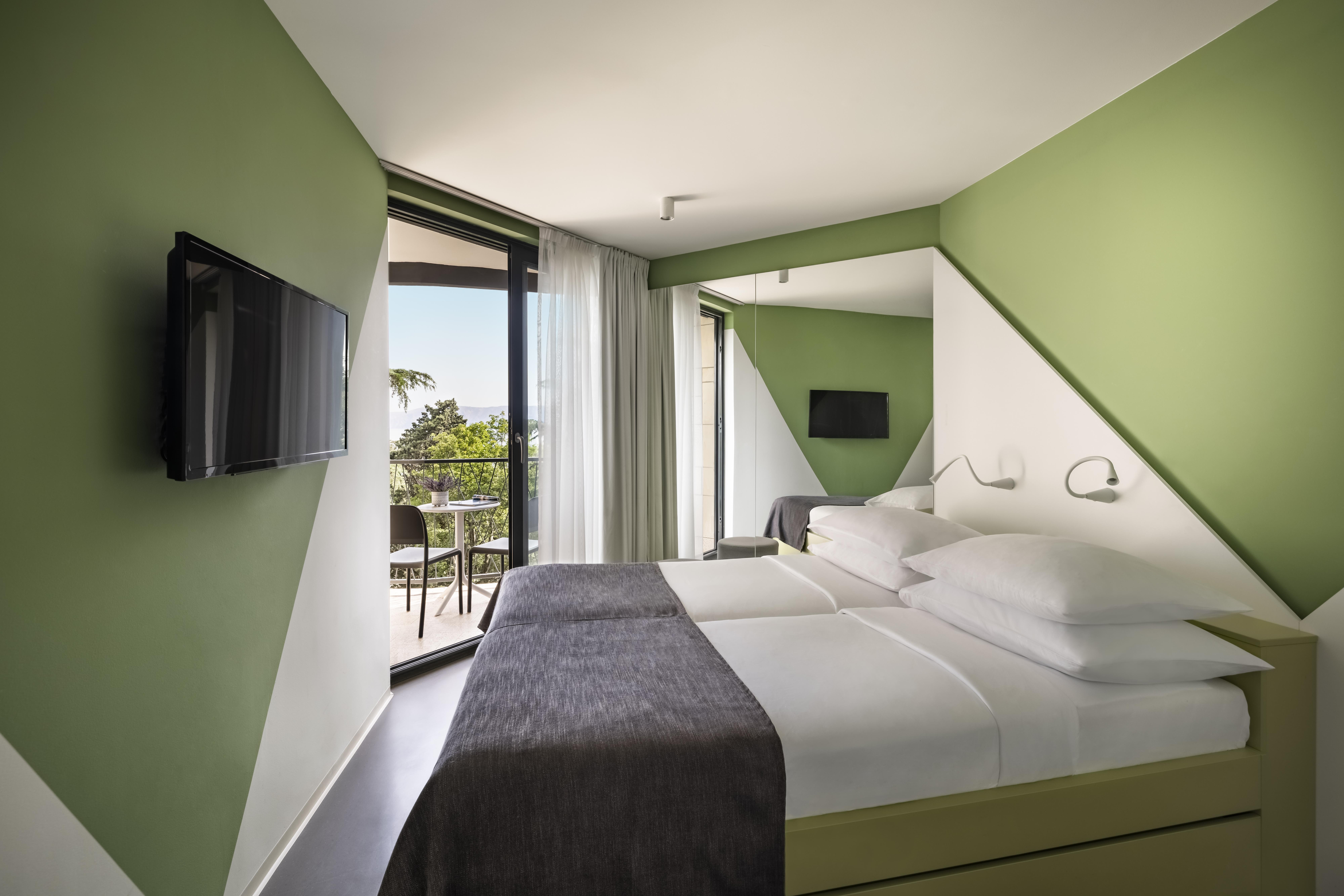Comfort, Triple, Sea Side, Balcony