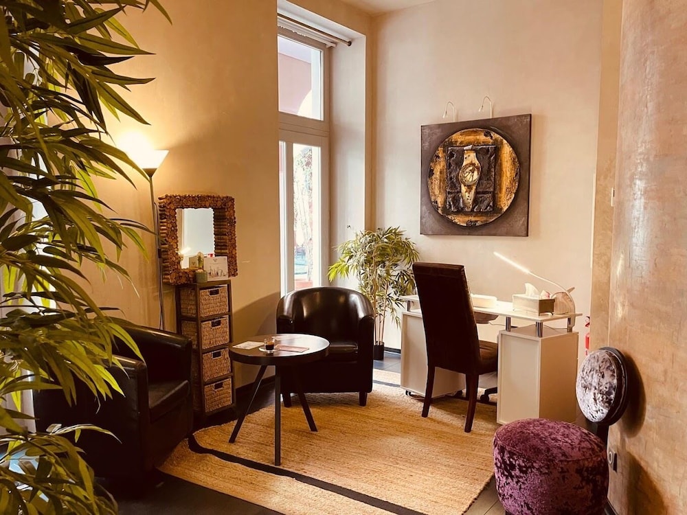 Hotel De Paris 50/69