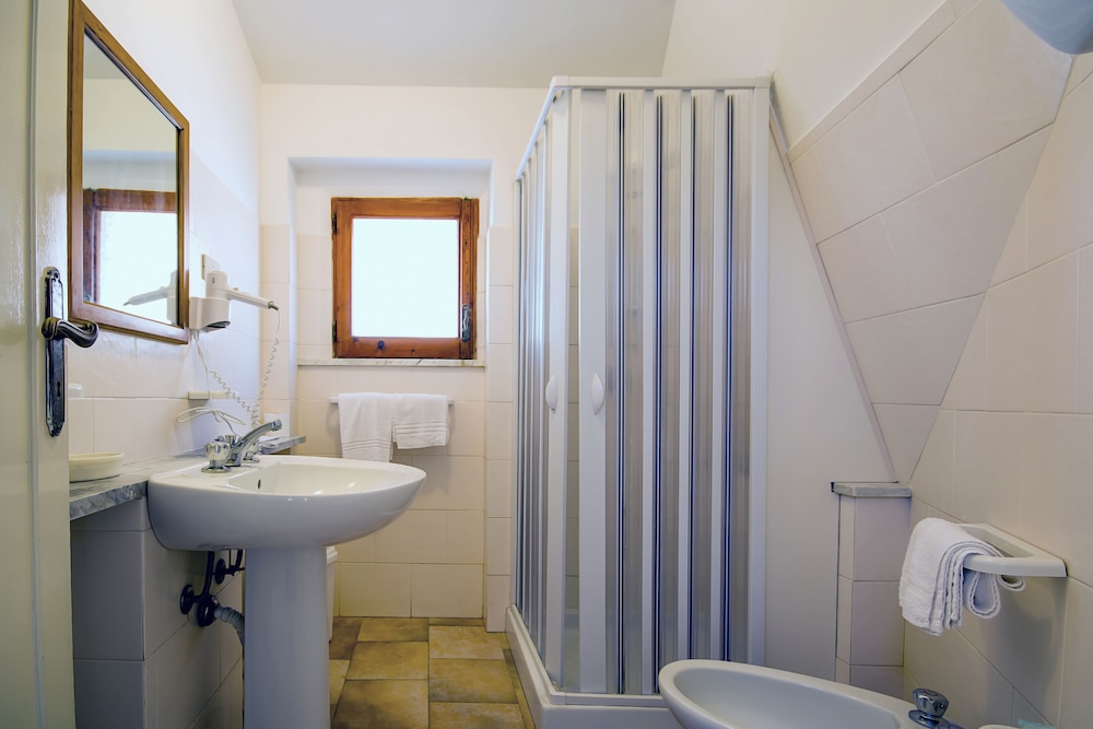 Le Roccette Mare Beach Hotel & Restaurant 35/35