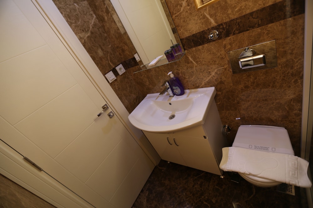 Truemar Hotels & Suites 46/50
