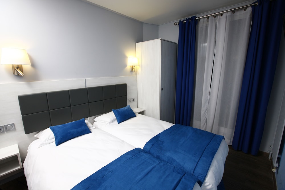 HOTEL SUNNY 23/45