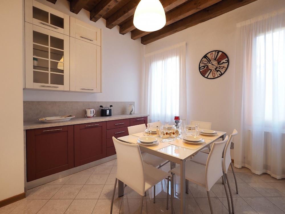 Venetian Style 1 26/38