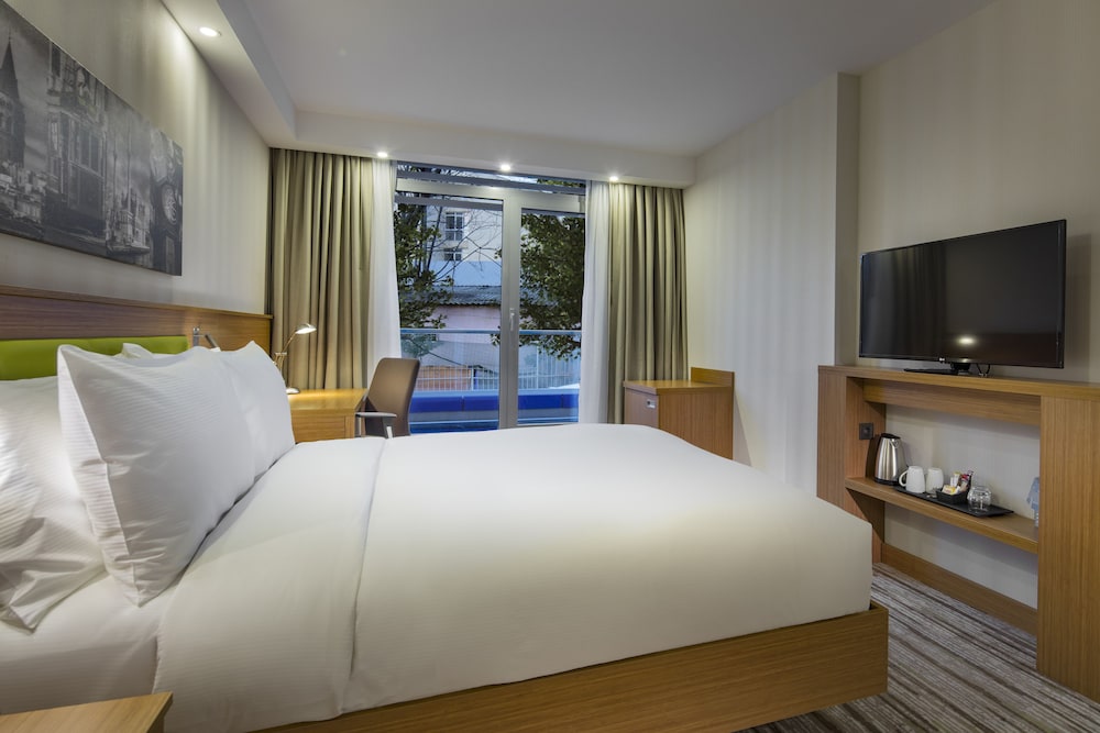 Hampton By Hilton Istanbul Atakoy 13/31
