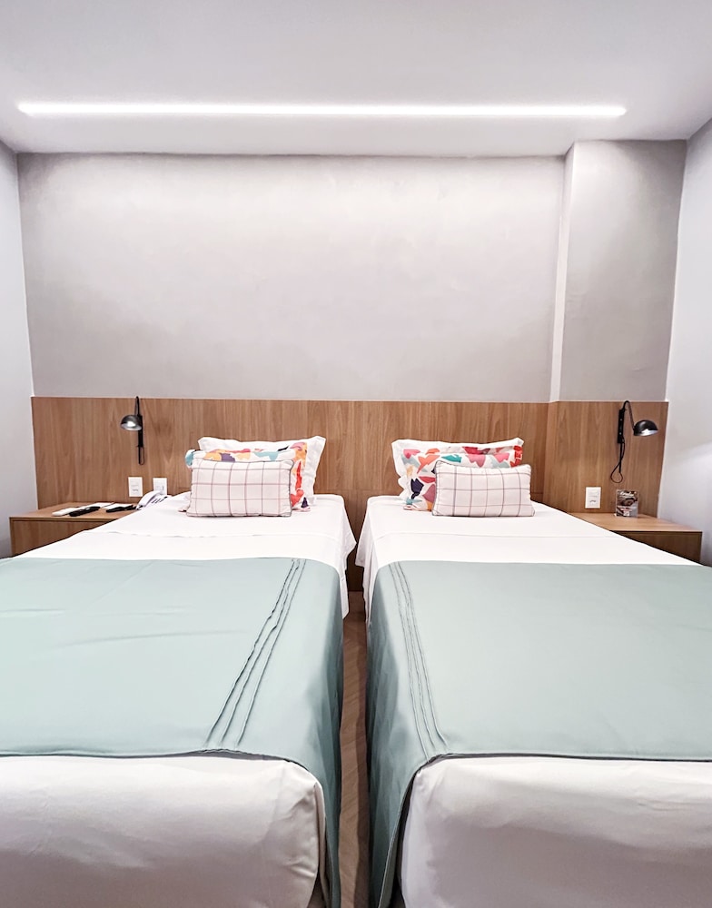 SUPERIOR, TWIN BEDS