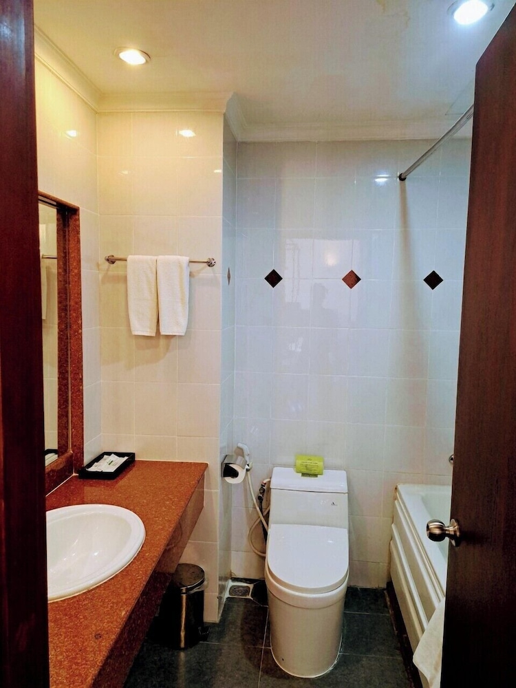 Liberty 2 Hotel 58/62