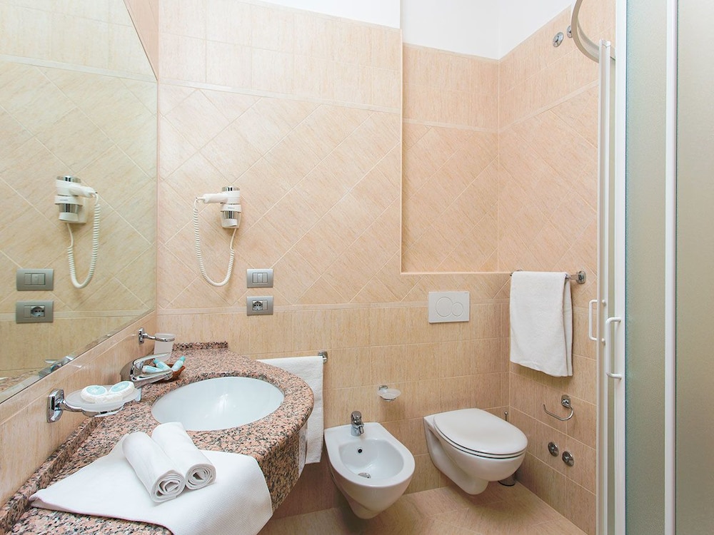 Hotel Caravelle 45/46