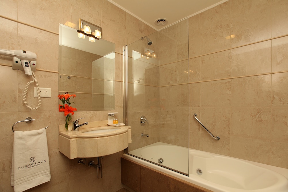 Europlaza Hotel & Suites 13/36