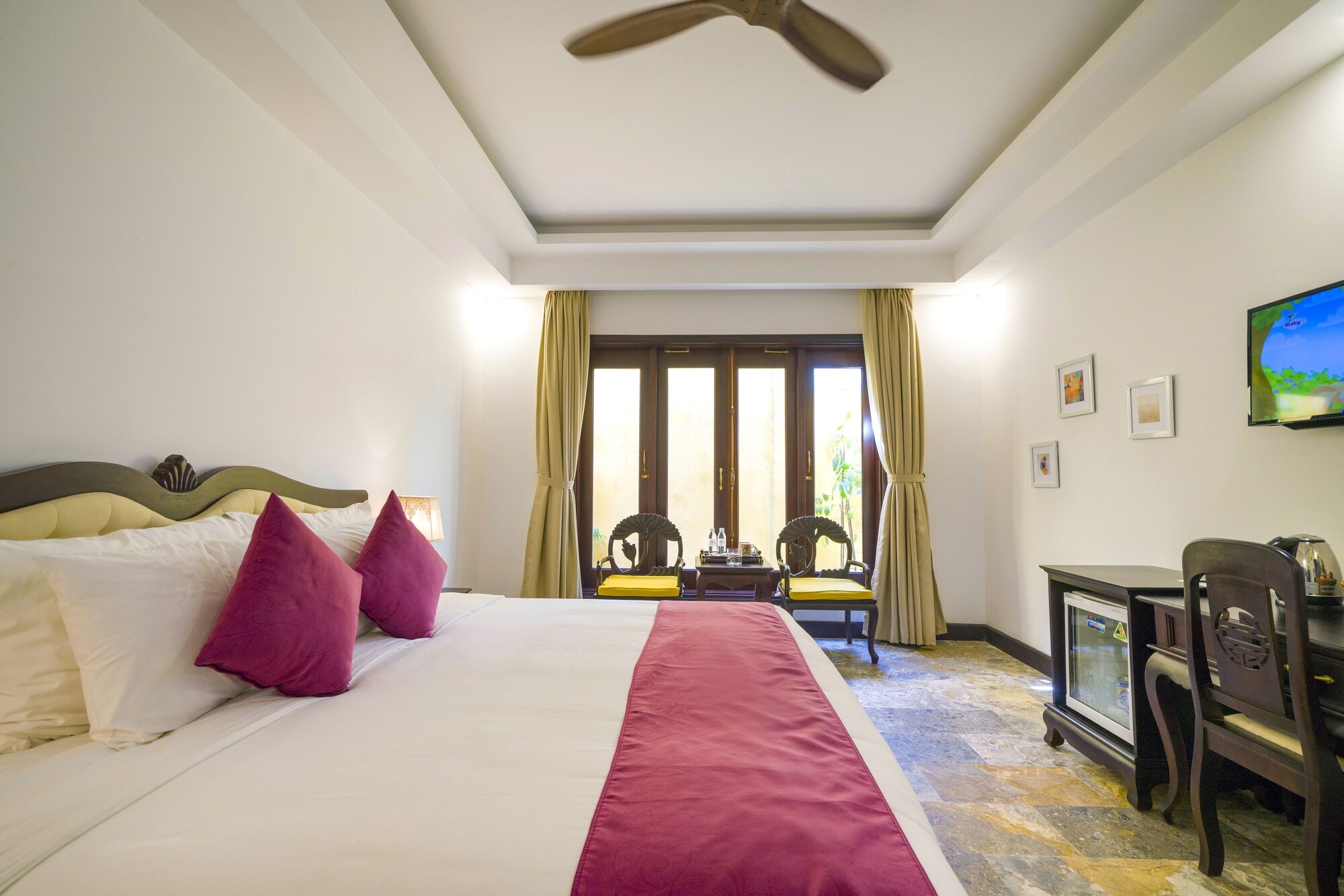 SUPERIOR, DOUBLE BED