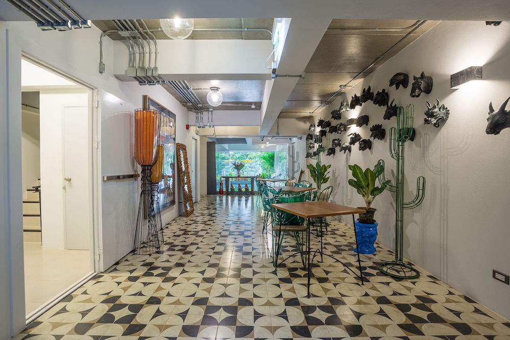 River Art Hotel 13/73