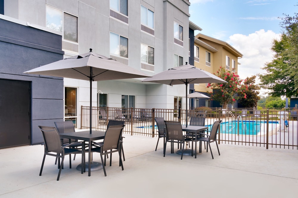 Fairfield Inn Suites Albany 32/44