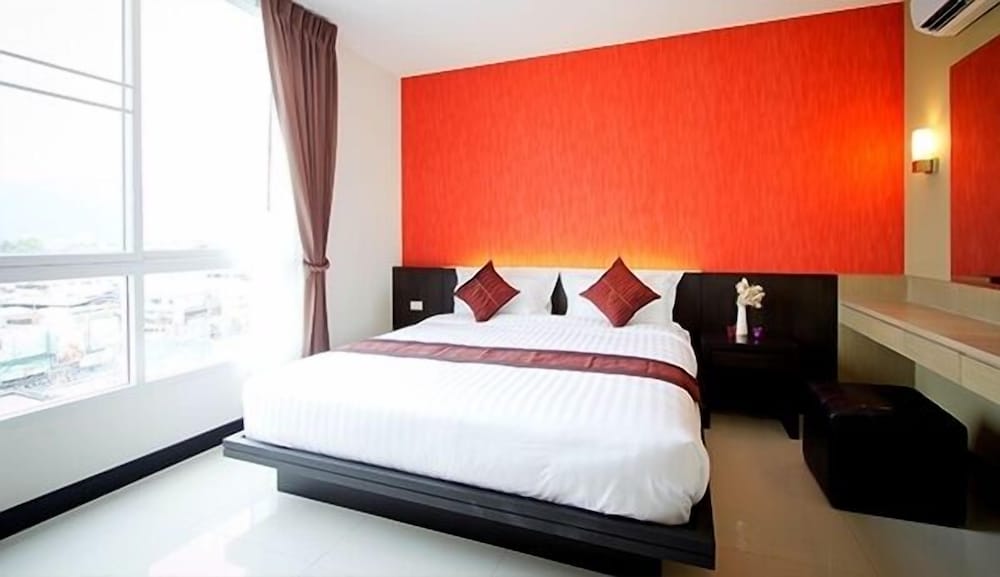 STUDIO, DOUBLE BED
