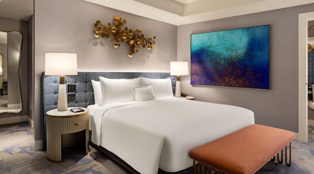 Panorama, Suite, King Bed, Mountain View