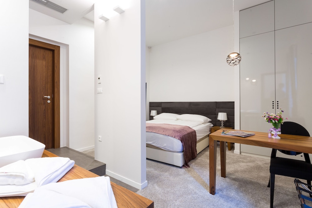 Starlight luxury rooms 11/50