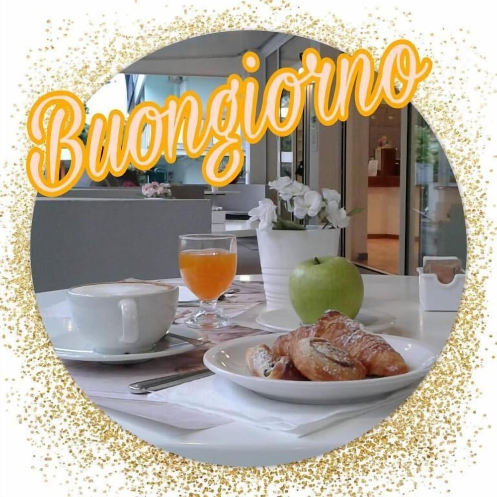 Hotel Ambasciata 16/36