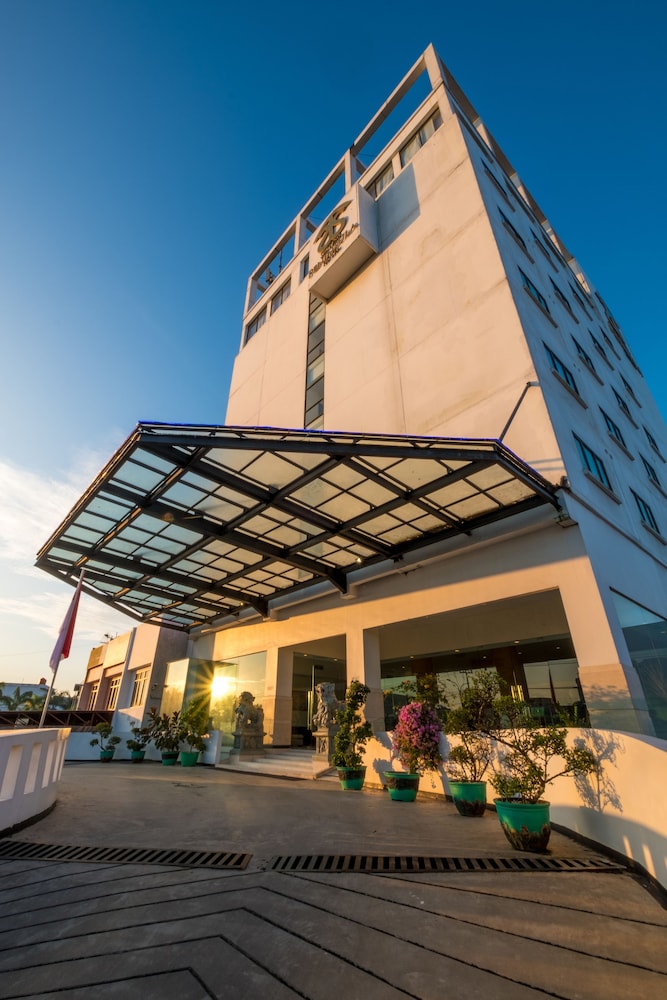 Sintesa Peninsula Hotel 9/60