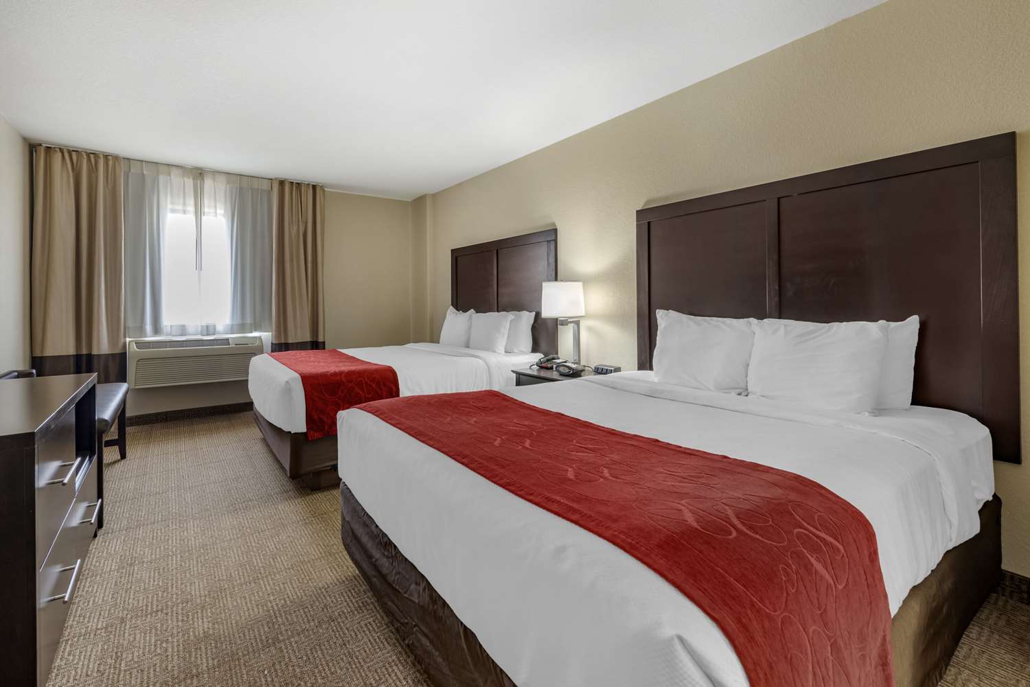Suite, 2 Queen Beds, Accessible