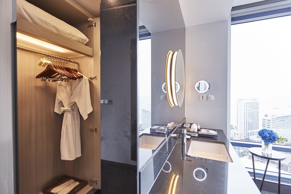 PANORAMIC SUITE SEAVIEW