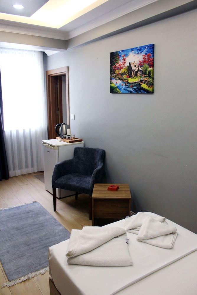 Avist Hotel 24/50