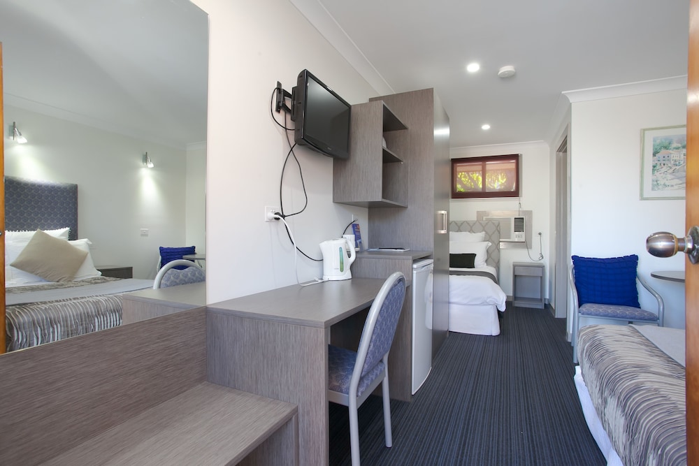 Sapphire Palms Motel 43/69