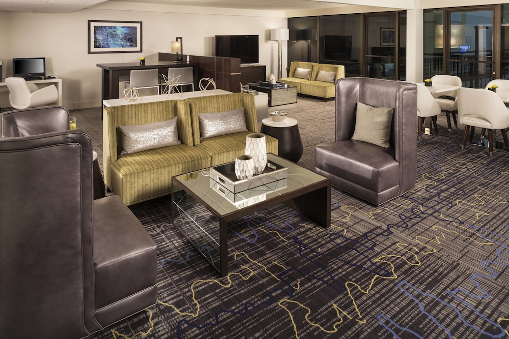 SHERATON BLOOMINGTON HOTEL 14/47