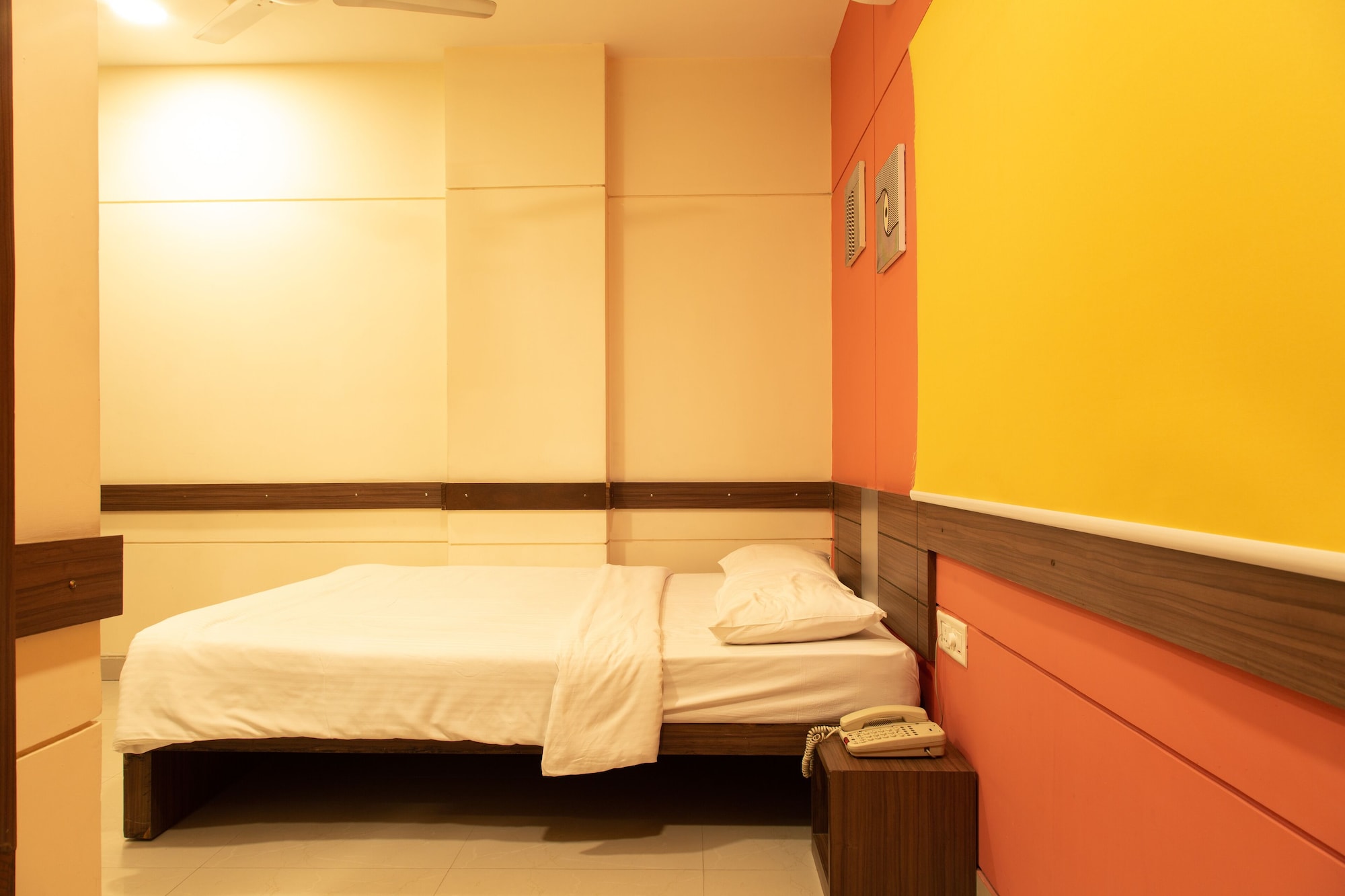 غرفة بسرير كوين، Ginger Hotel Tirupur 6/7