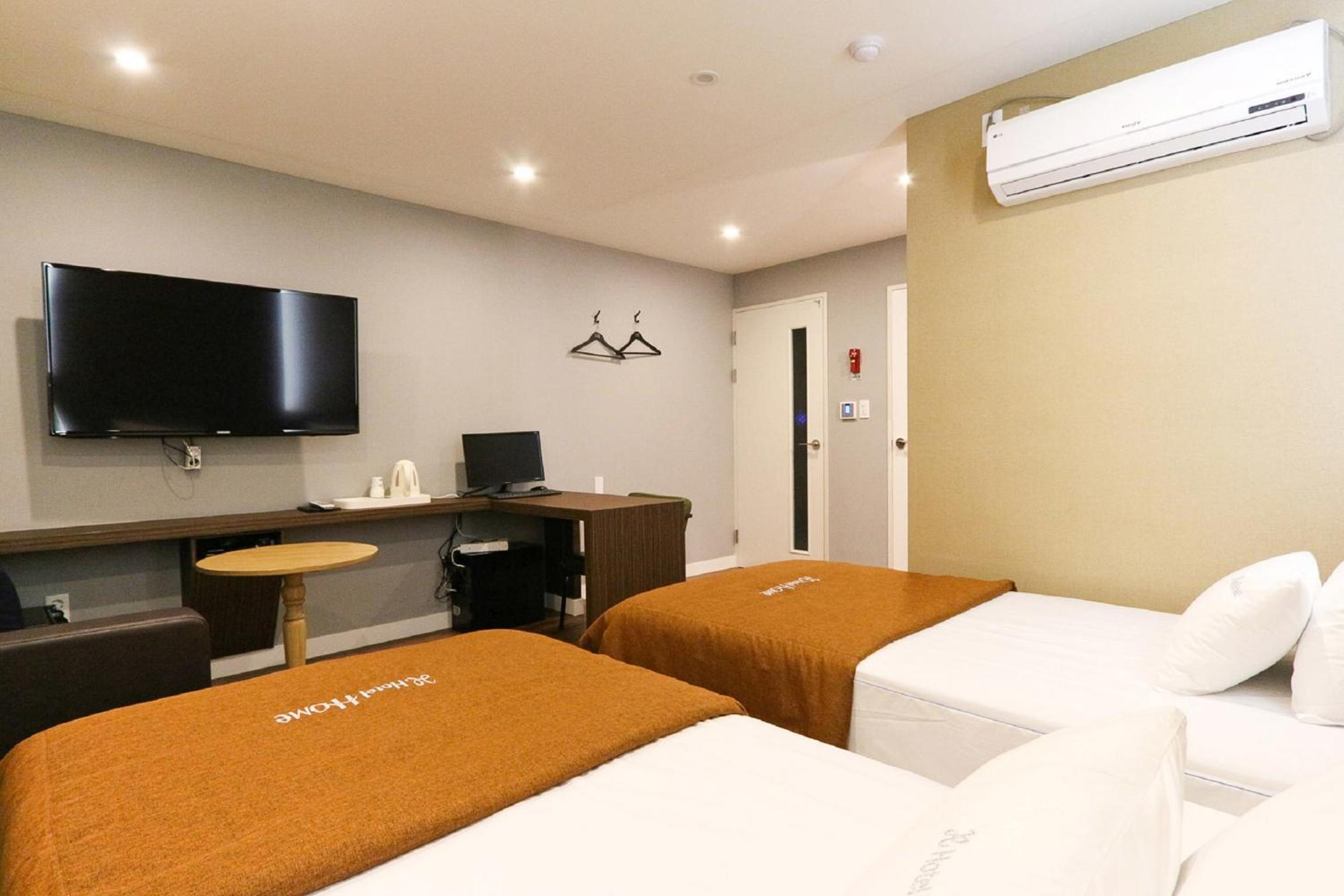 Home Hotel 21/94