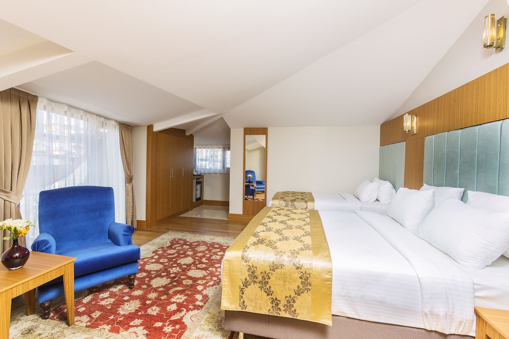 Acra Hotel 32/67