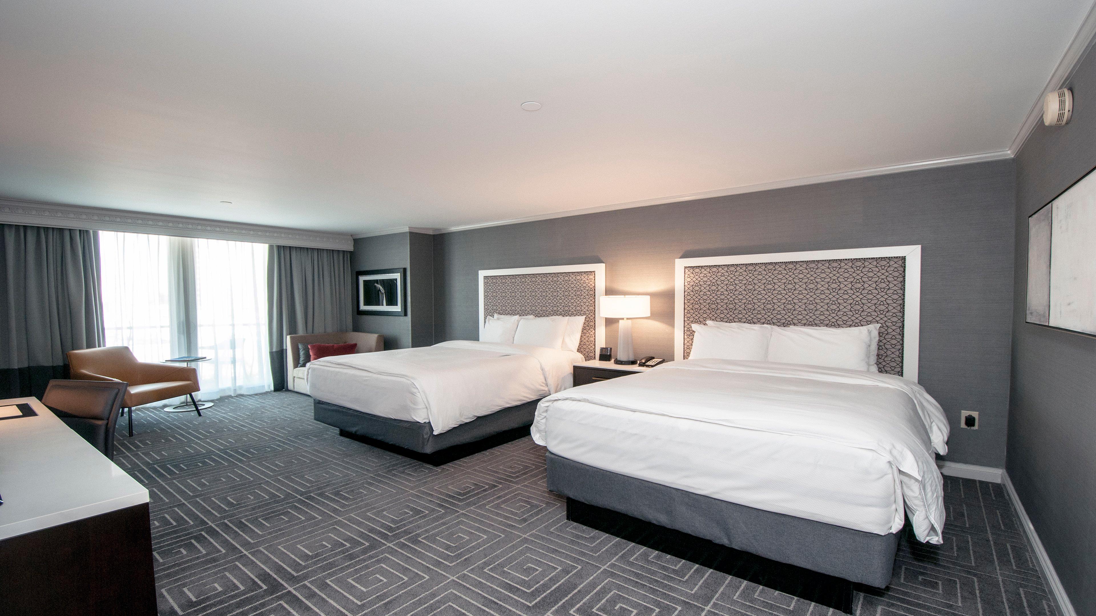 Premium, 2 Queen Beds, Plaza View, Sofa, Balcony