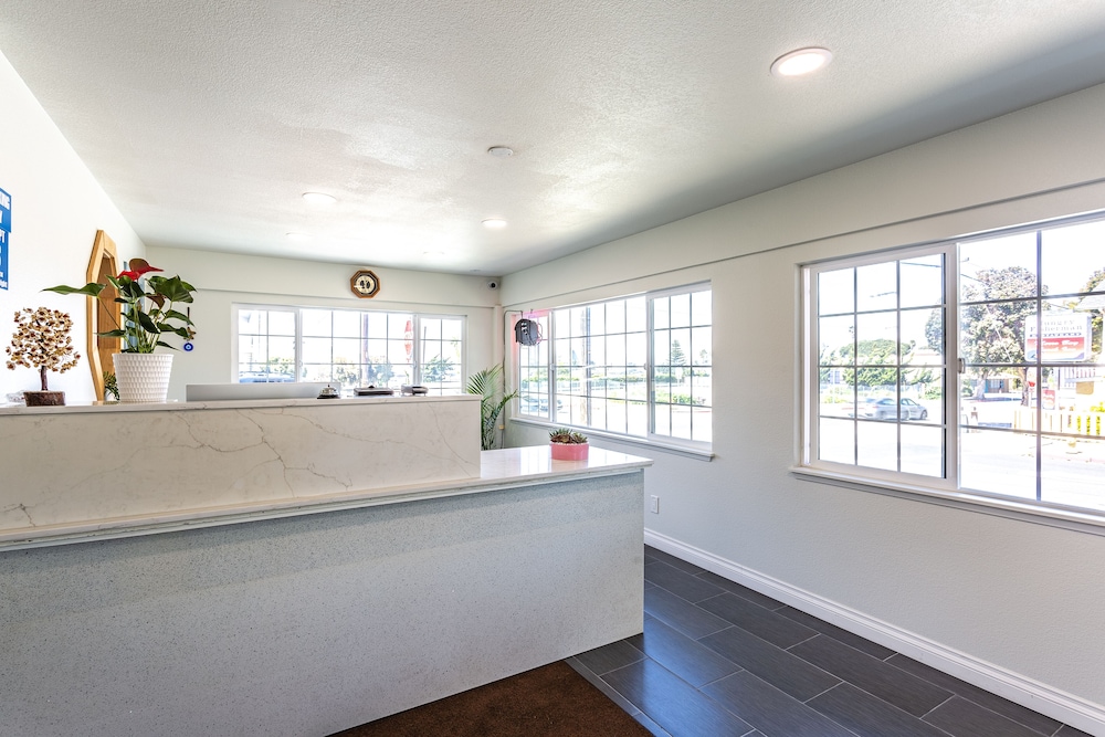 Coastal Breeze Inn Morro Bay Ca 14/47