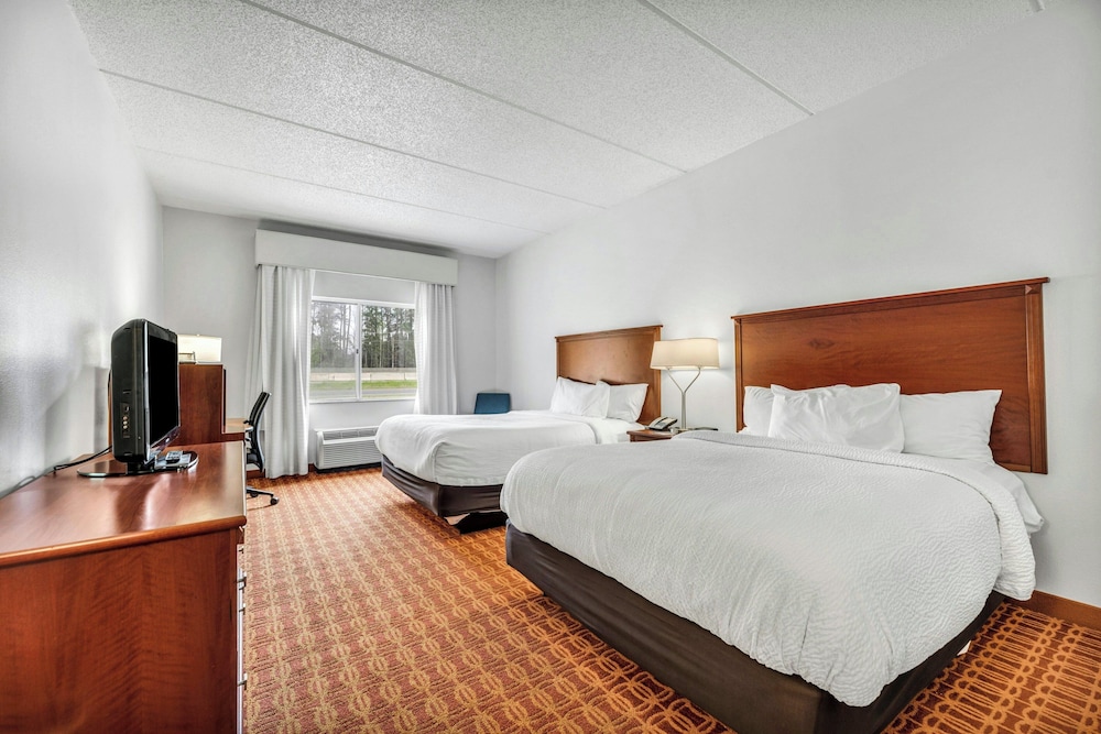 غرفة بسريرين كوين، FAIRFIELD INN AND SUITES LUMBERTON 5/10