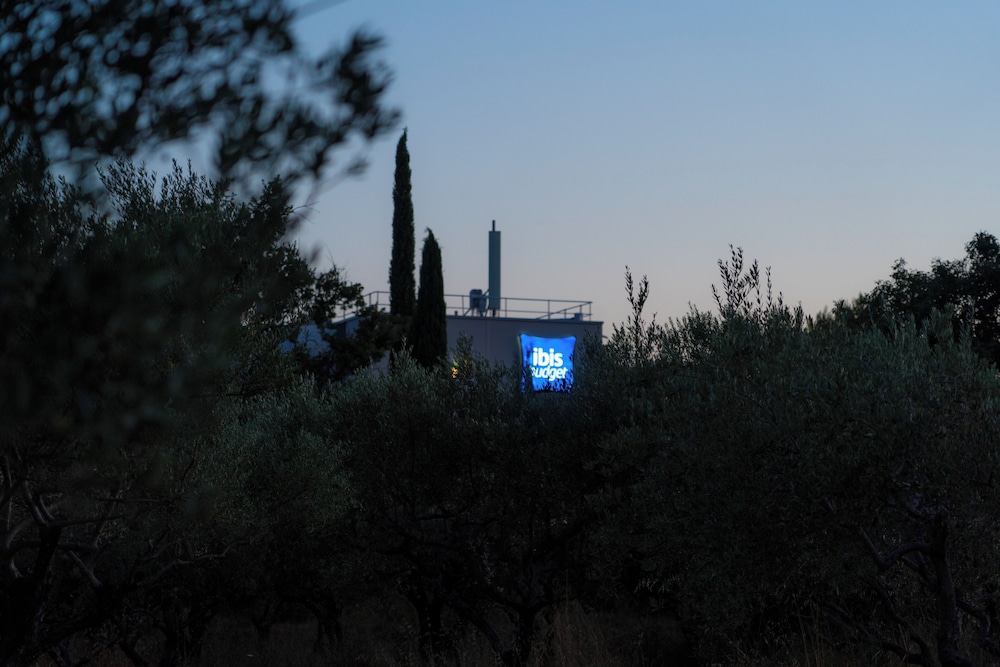 ibis budget Le Cannet des Maures 38/46