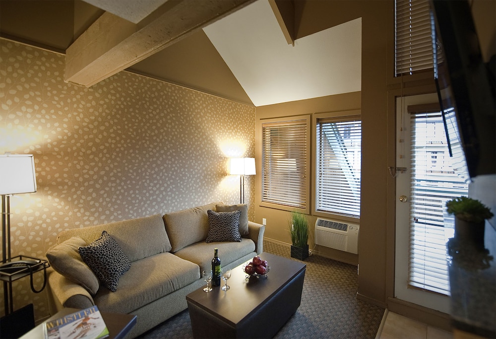 Executive Inn At Whistler Village 32/51