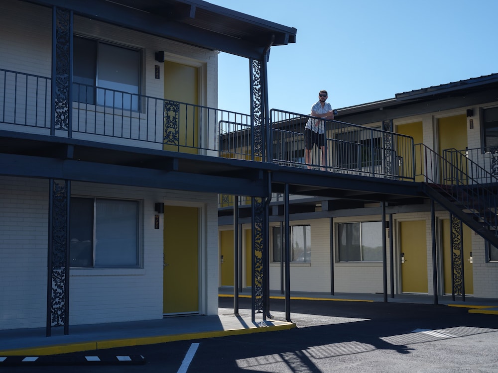 KNIGHTS INN PENDLETON(FORMERLY TRAVELERS INN) 4/28