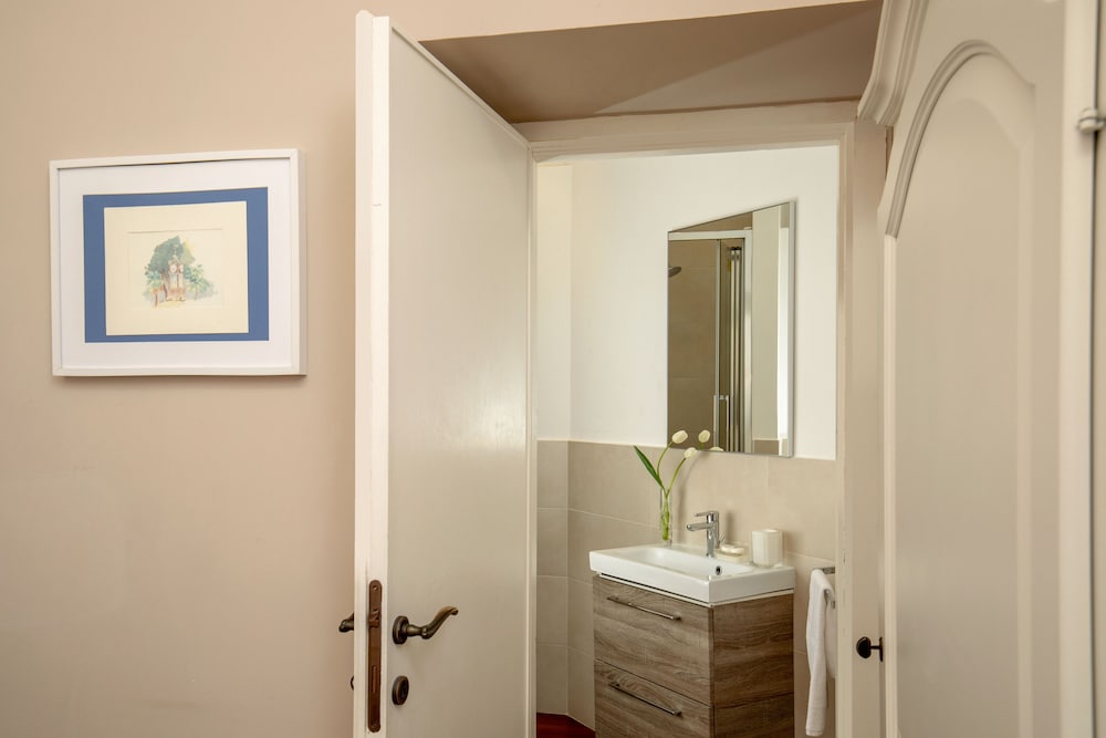 Avignonesi Suites 24/47