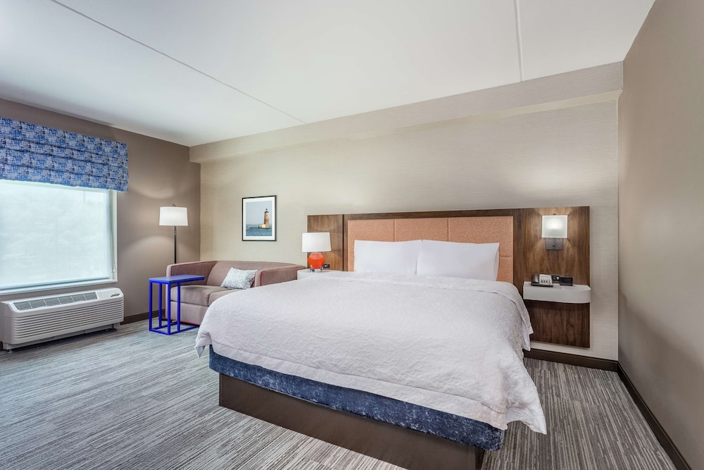 Hampton Inn & Suites Kittery-Portsmouth 13/45
