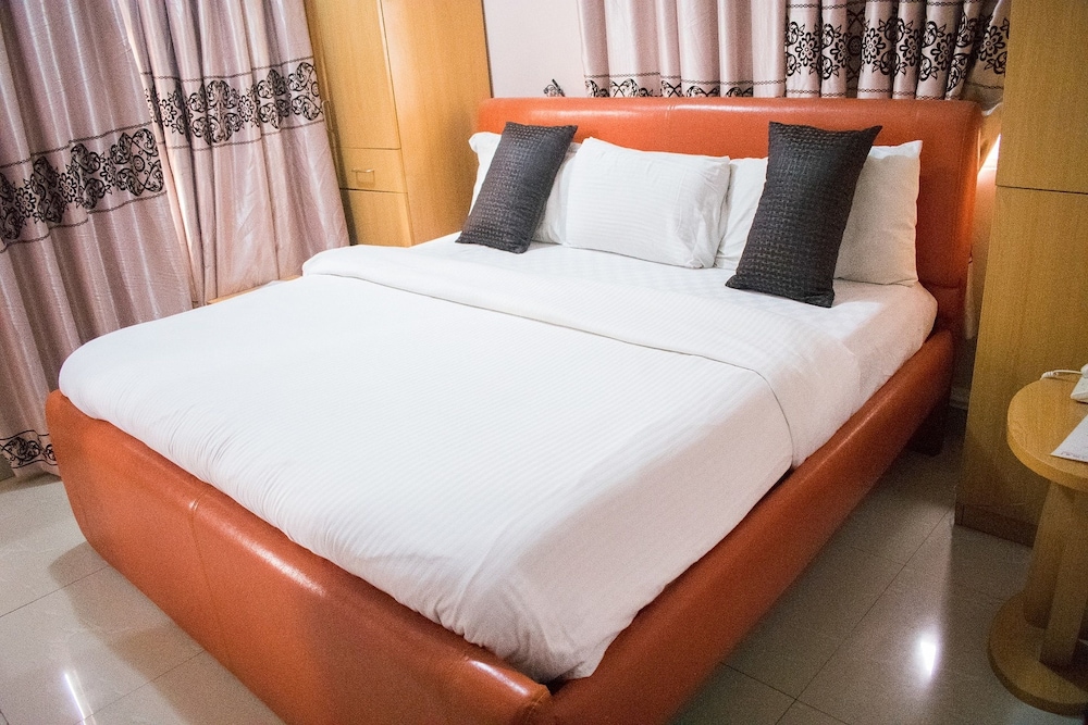 Primal Hotel GRA-Ikeja 22/50