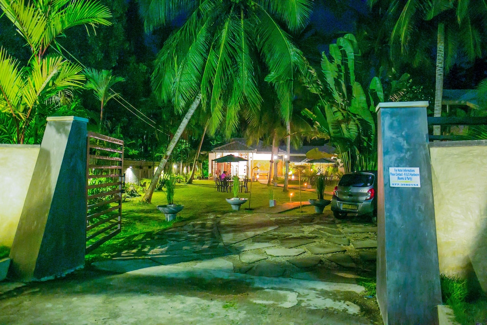 Pavana Hotel 54/63