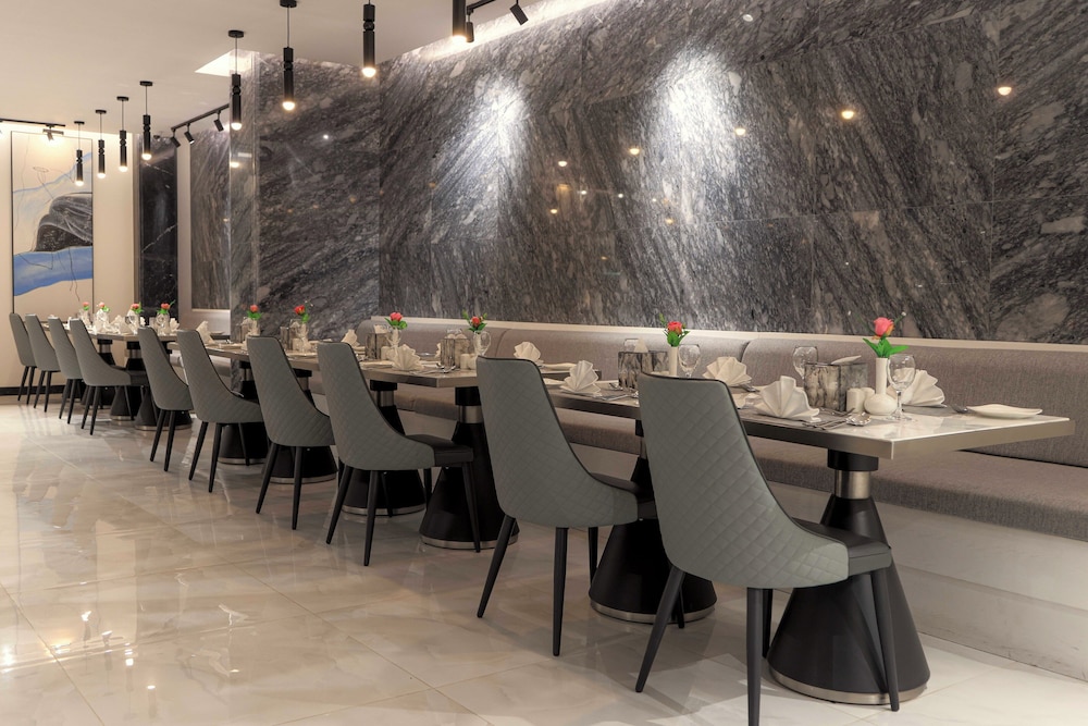 فندق ساس(Four Points by Sheraton Hafar Al Batin) 36/44