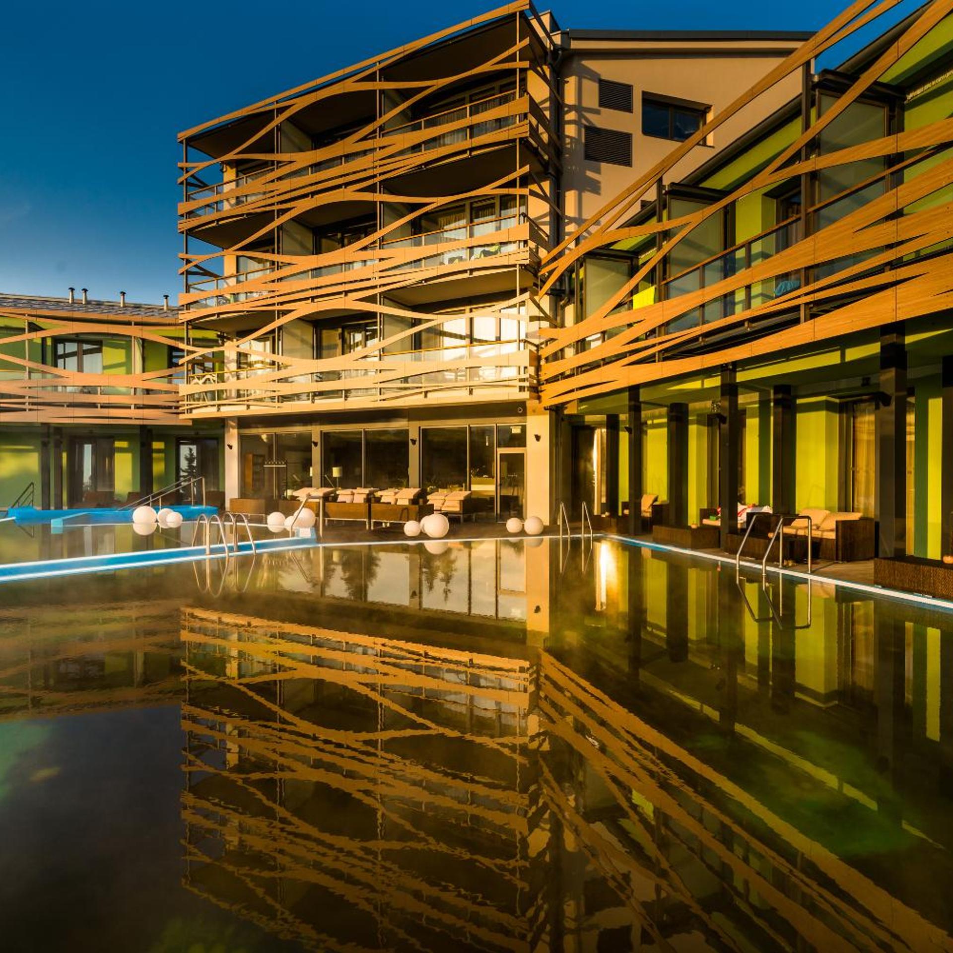 Galeria Hotel Thermal Besenova 47/51
