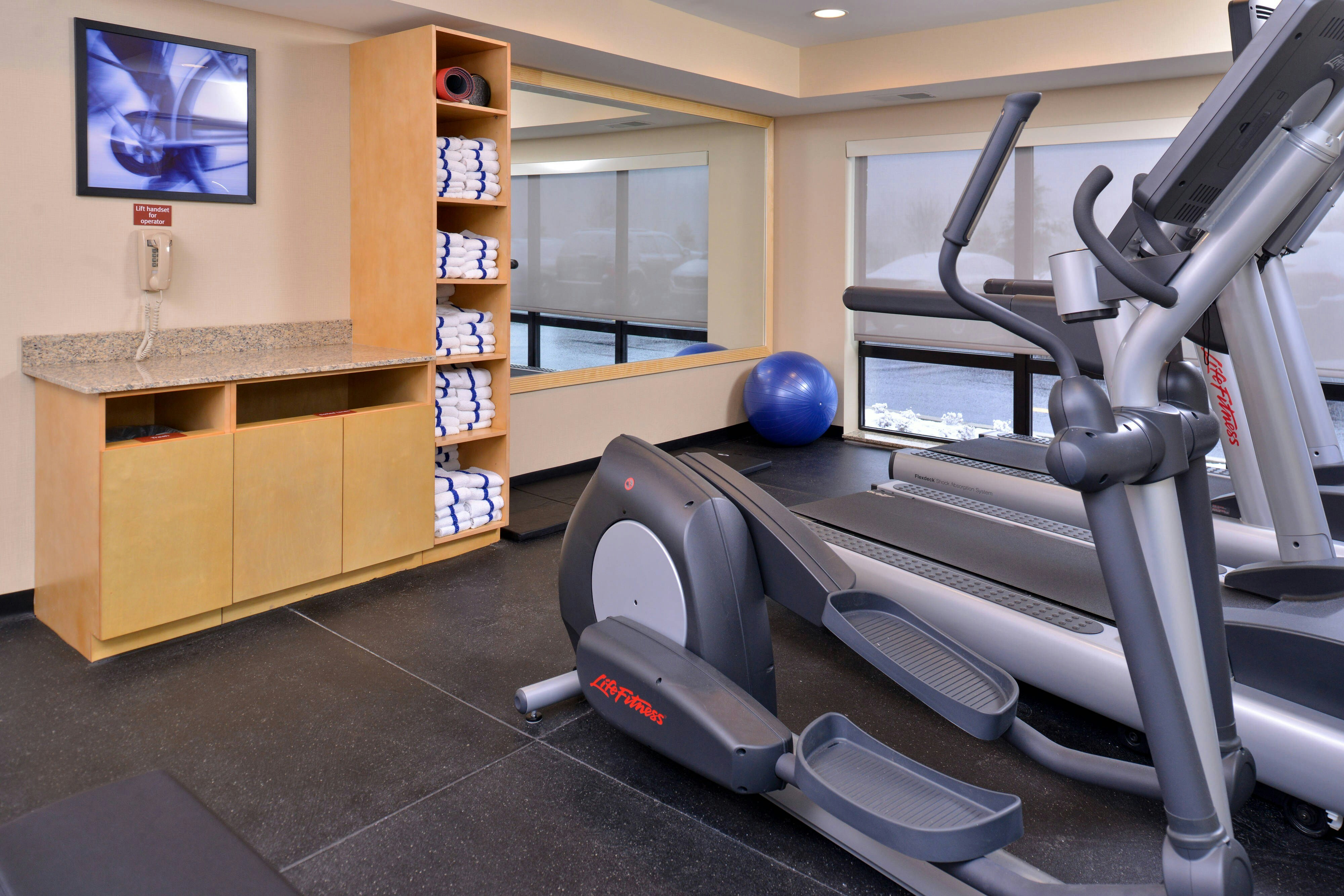 TownePlace Suites Detroit Commerce 24/40