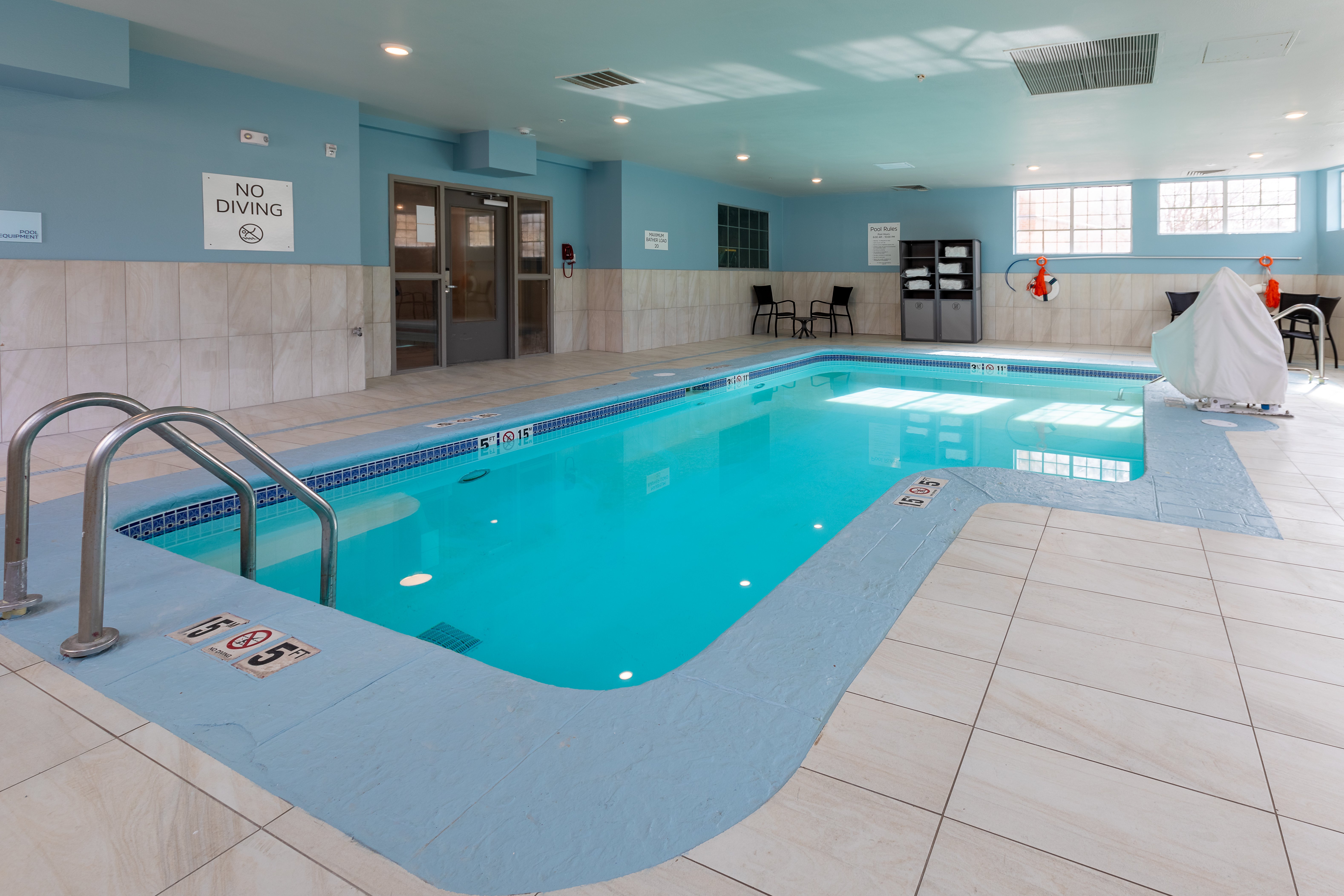 Holiday Inn Express & Suites Englewood - Denver South 22/44